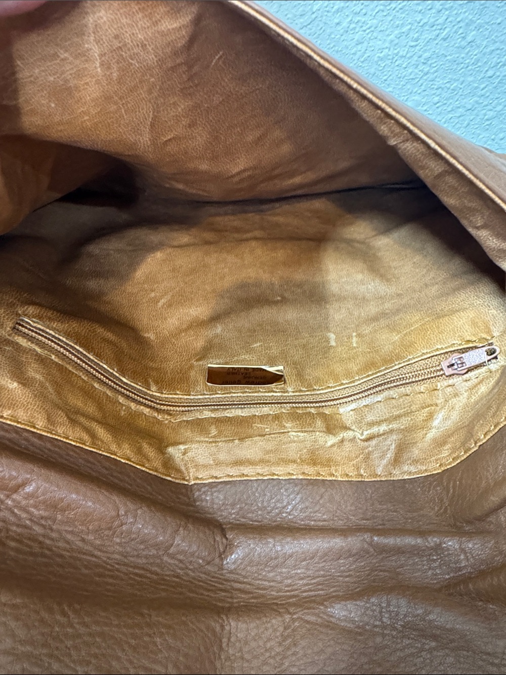 Vintage Andrew Geller Saddle Brown Leather Crossbody Bag - Picture 5 of 6